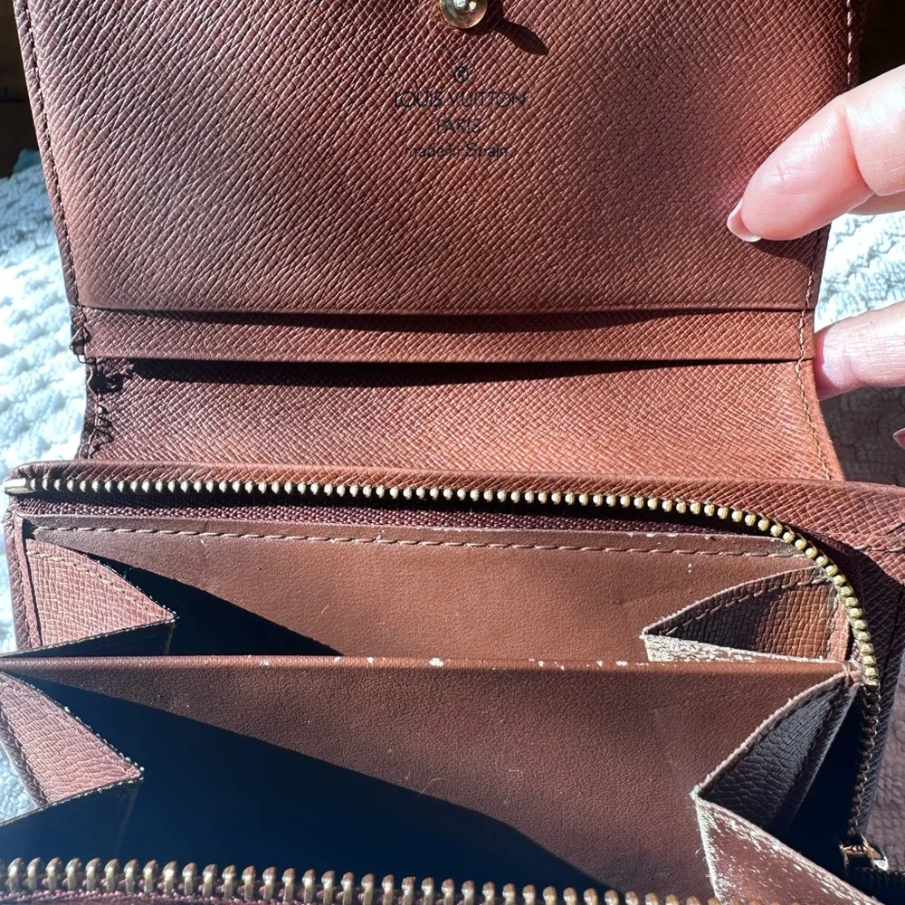 Louis Vuitton Brown and Gold Wallet - Picture 14 of 15